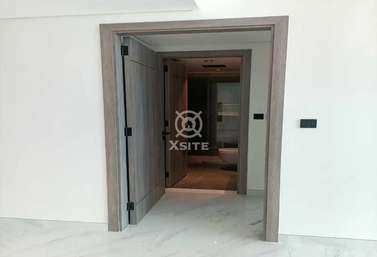 Modern 1 BR | Unfurnished | Prime Location