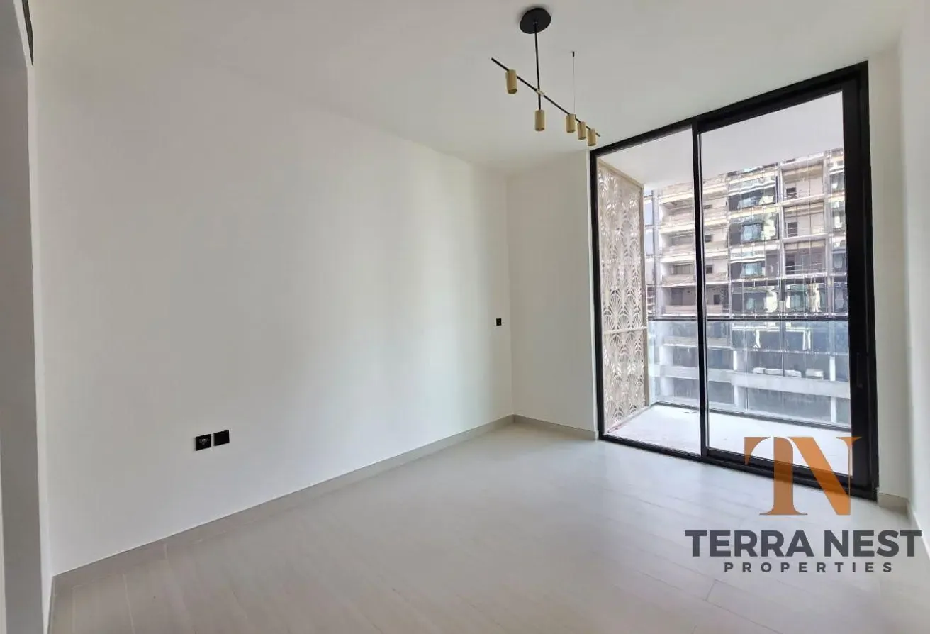 BRAND NEW | PRIVATE POOL | FITTED KITCHEN