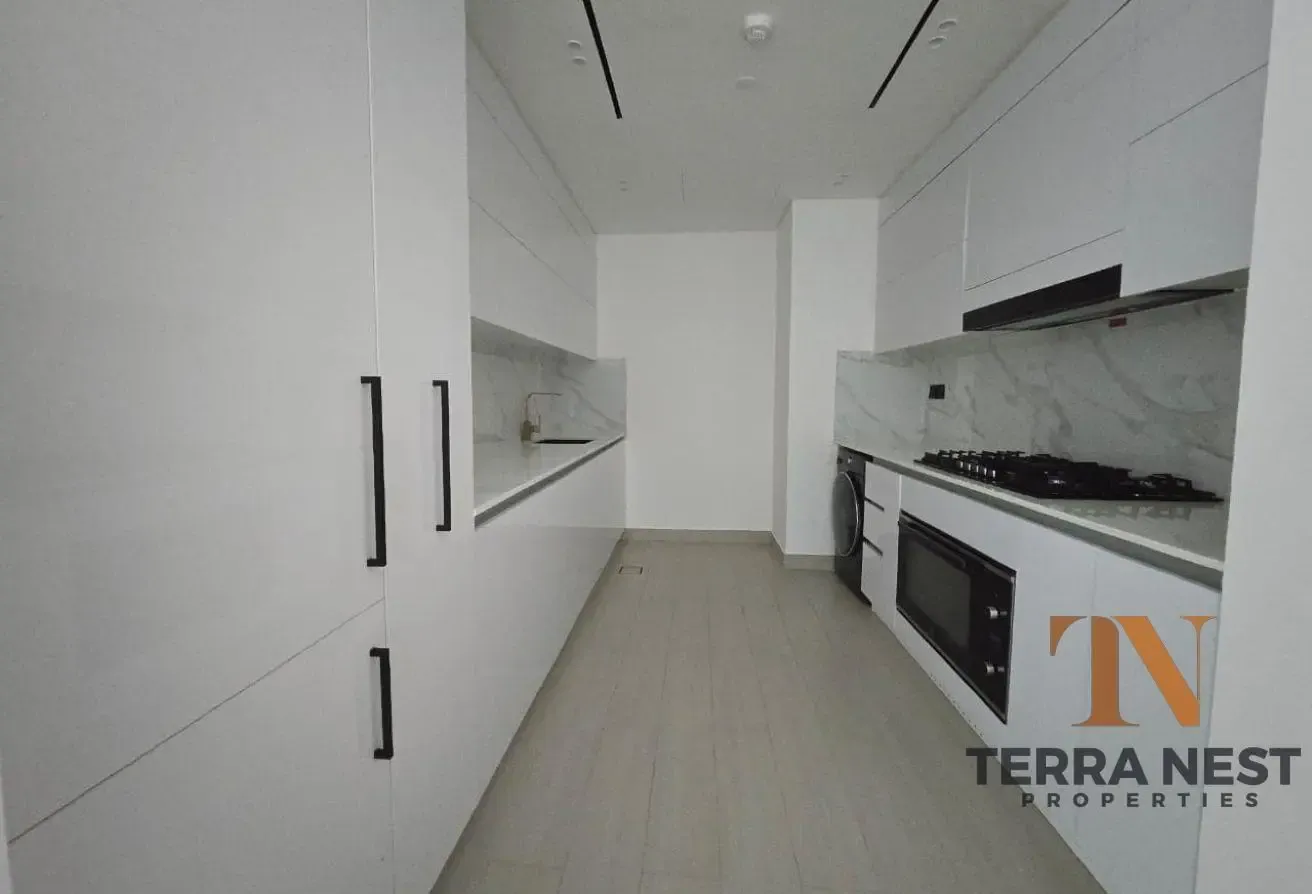 BRAND NEW | PRIVATE POOL | FITTED KITCHEN