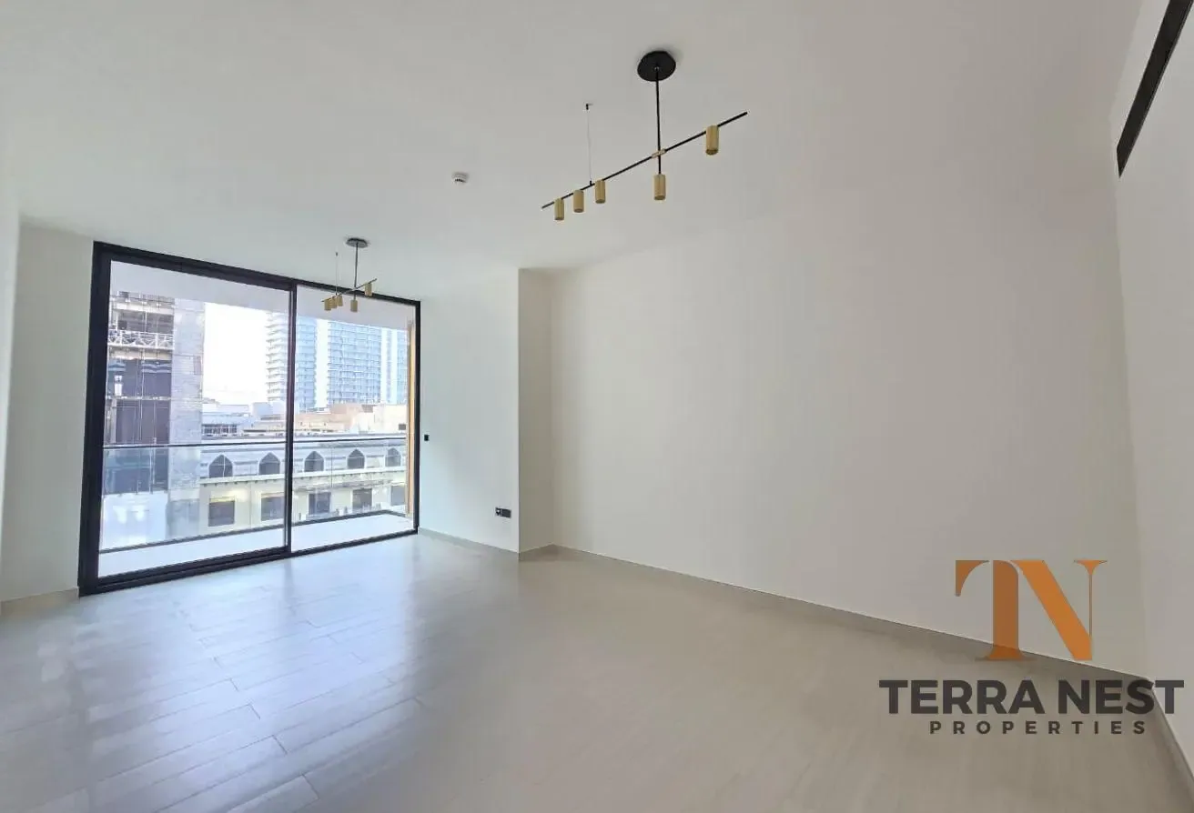BRAND NEW | PRIVATE POOL | FITTED KITCHEN