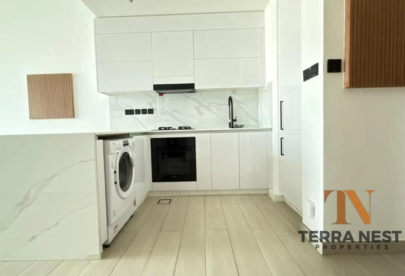 BRAND NEW | PRIVATE POOL | FITTED KITCHEN