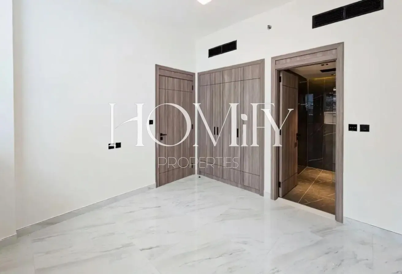 Good Location | Private Pool | Vacant