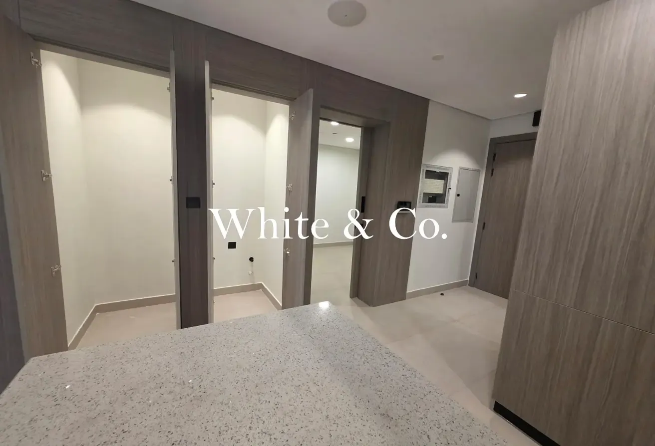 1 bedroom+Study |Chiller Free | Brand New