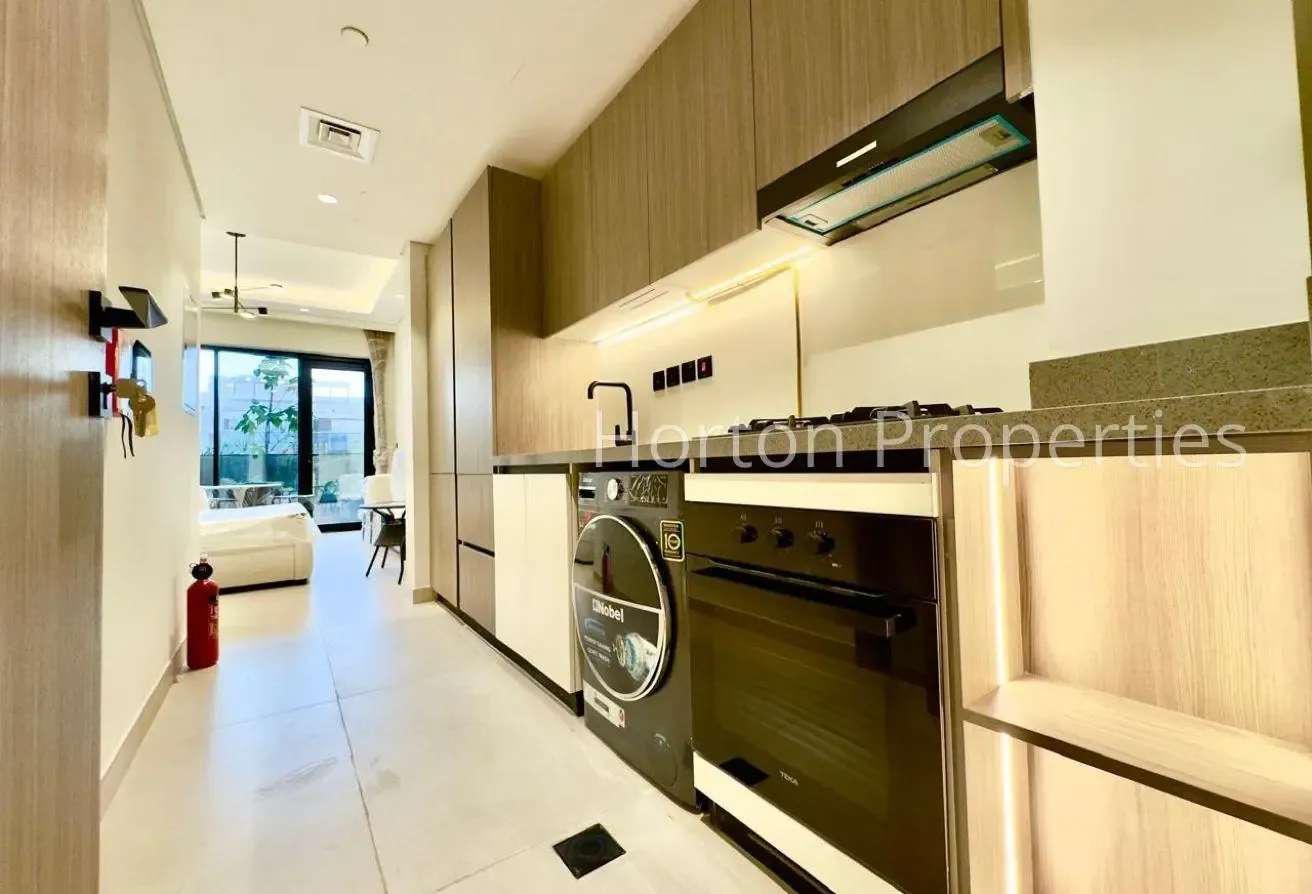 FURNISHED STUDIO | POOL VIEW | NEAR CIRCLE MALL