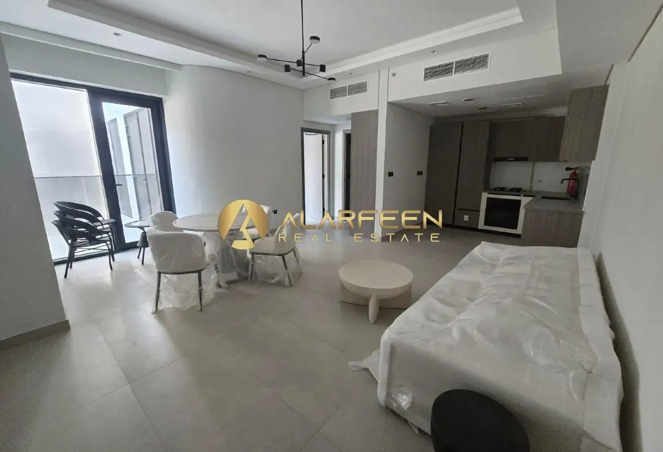 Modern 1BR| Pool & Courtyard Views | Furnished