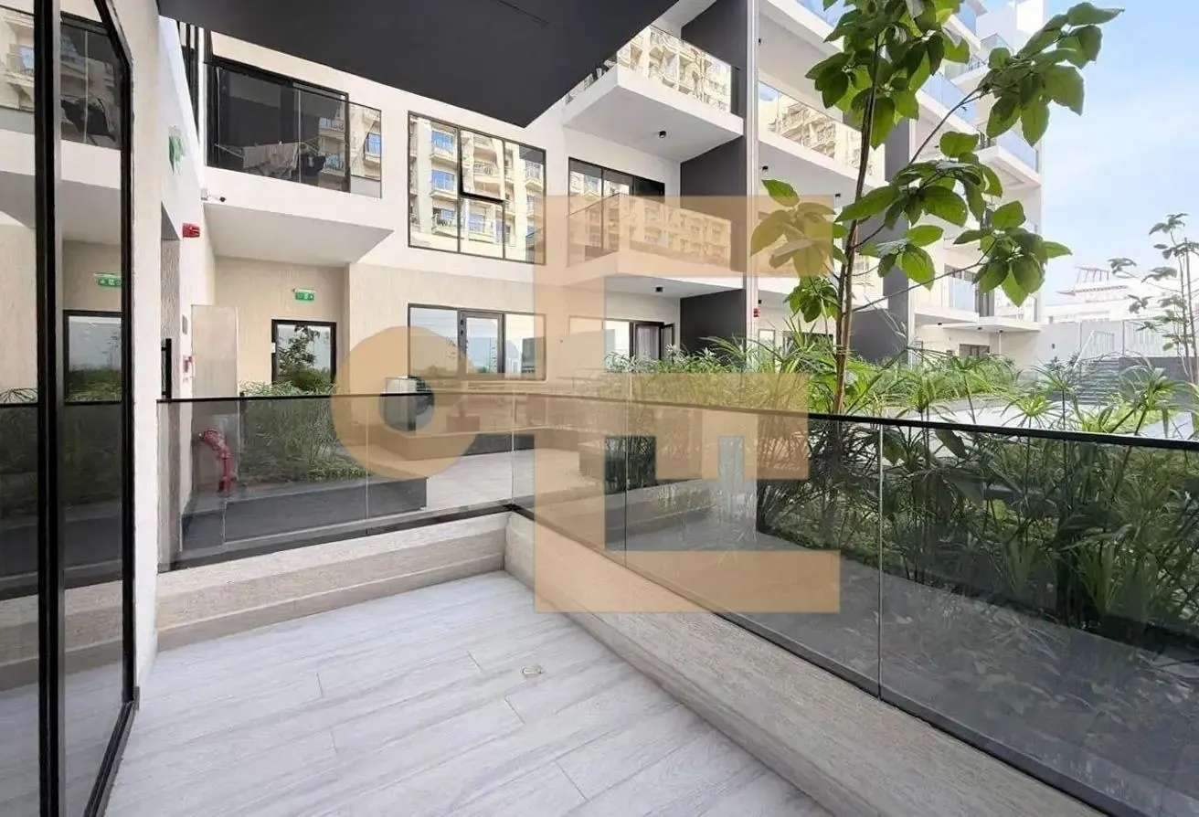 Studio Apartment | Pool View | Balcony