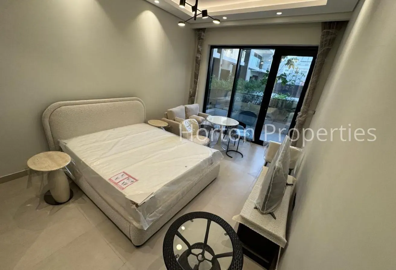 BRAND NEW POOL VIEW | MUTIPLE CHECQUES