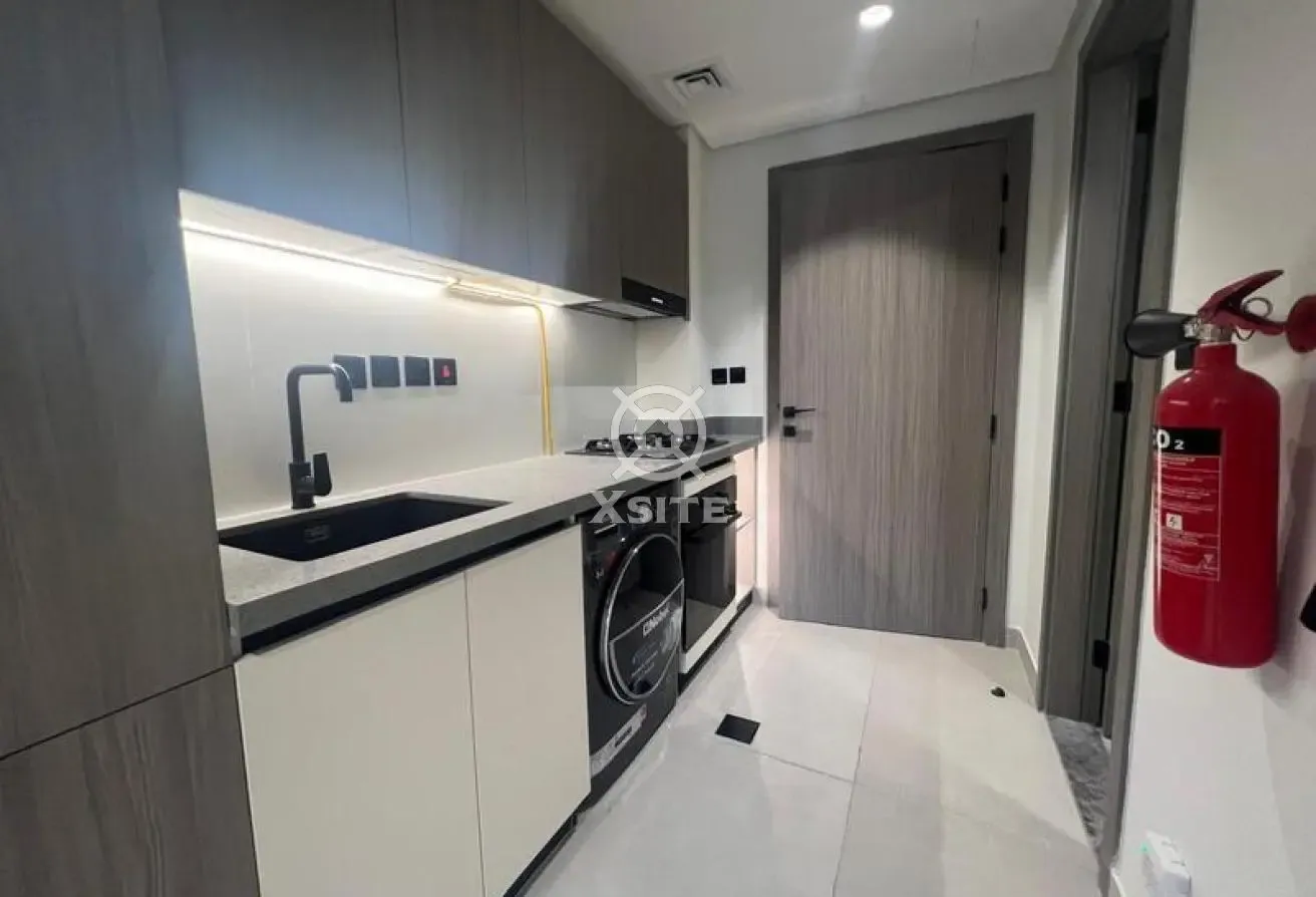 Elegant Living |Fully Furnished |Pool View