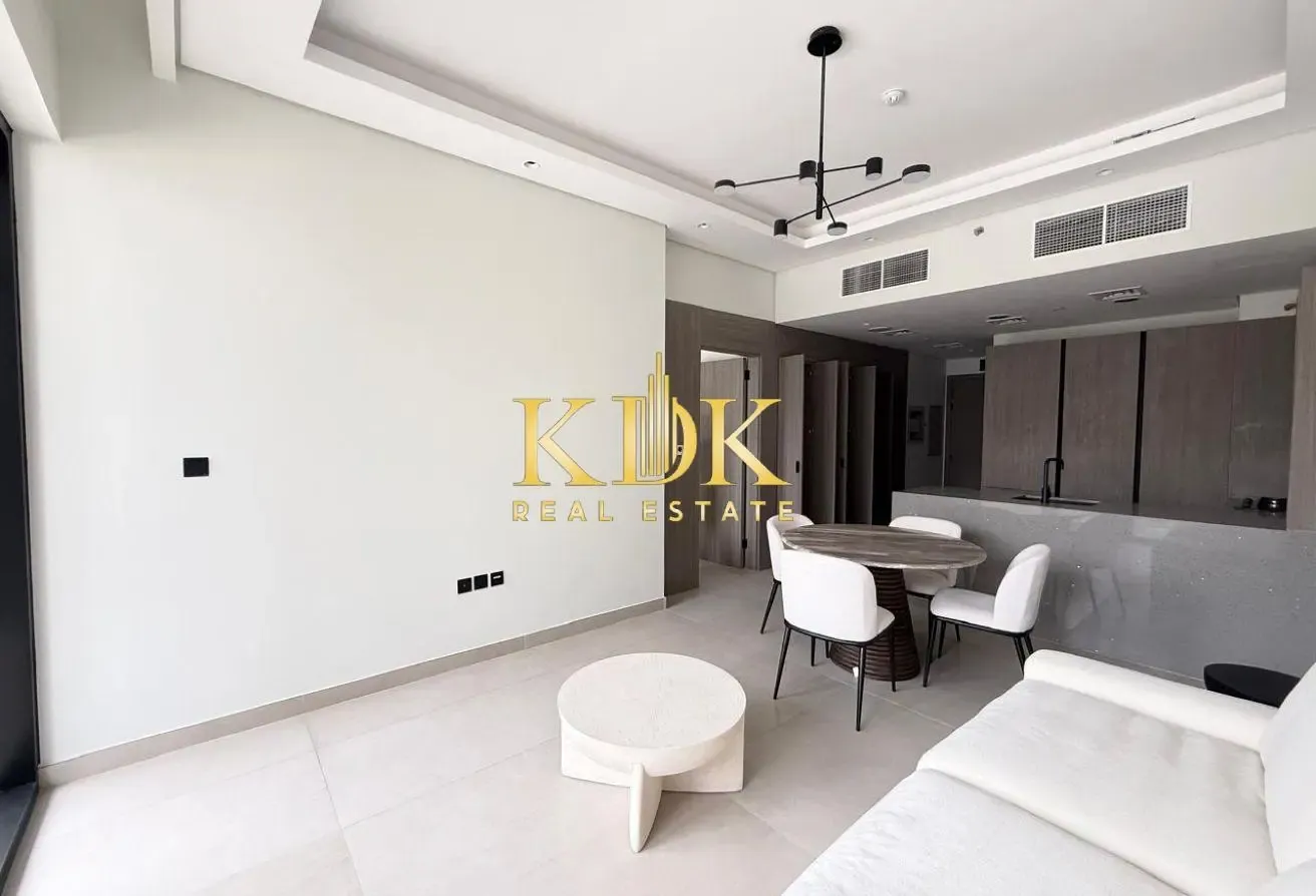 Furnished 1 BHK + Study | Fitted Kitchen| Move In