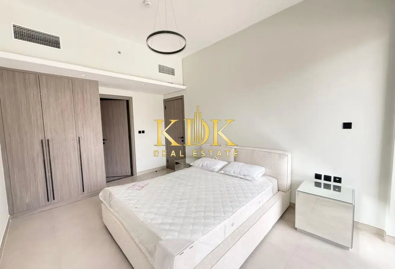 Furnished 1 BHK + Study | Fitted Kitchen| Move In