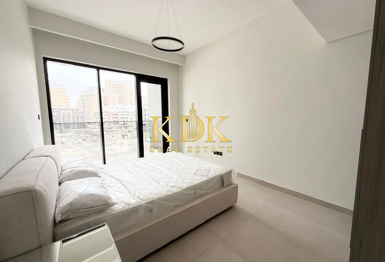 Furnished 1 BHK + Study | Fitted Kitchen| Move In