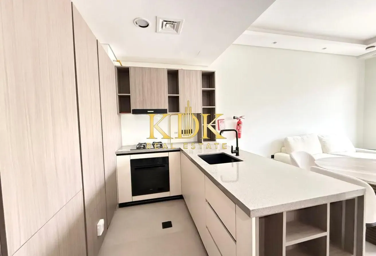 Furnished 1 BHK + Study | Fitted Kitchen| Move In