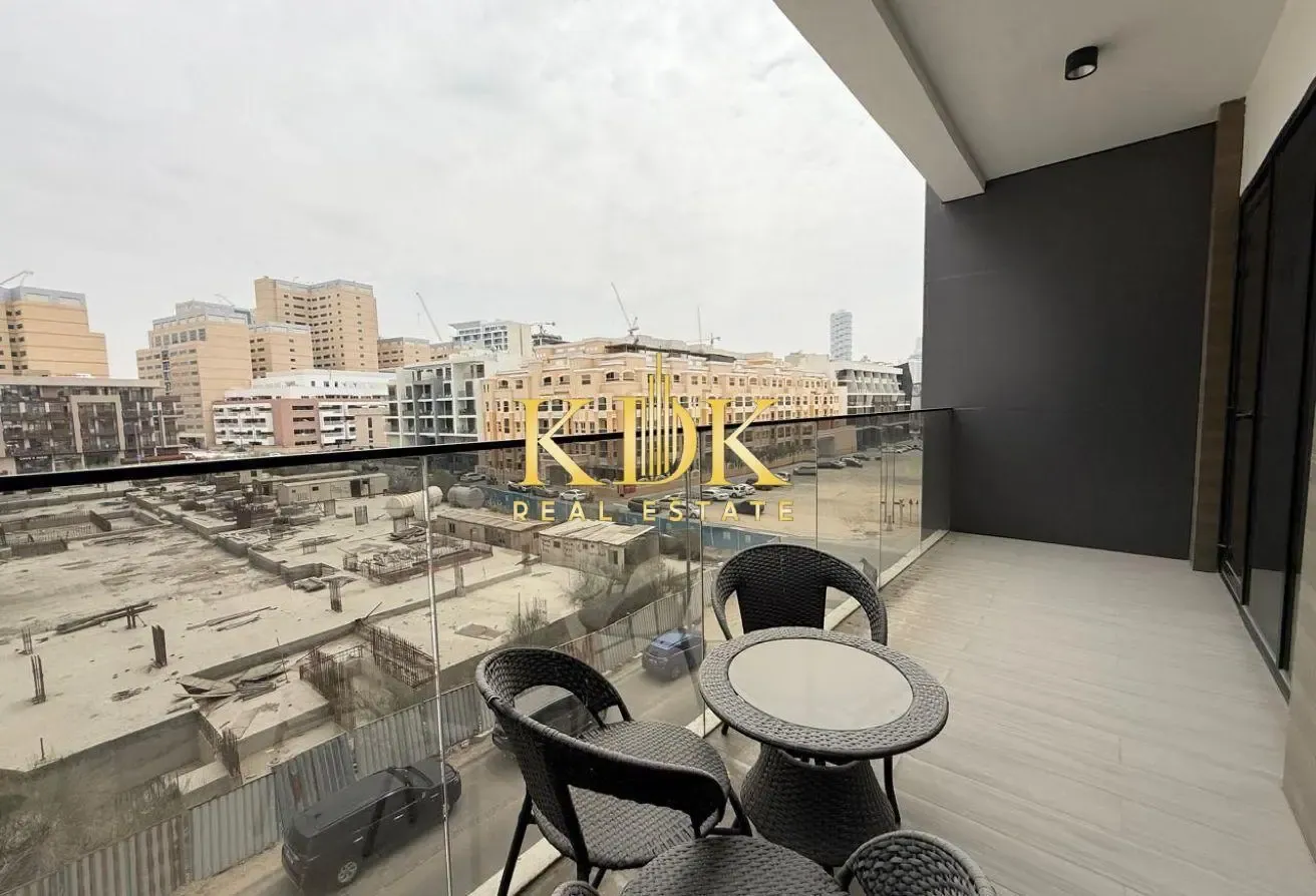 Furnished 1 BHK + Study | Fitted Kitchen| Move In