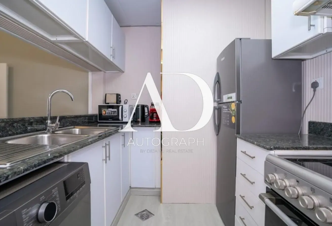 Furnished | Upgraded | On Mid Floor