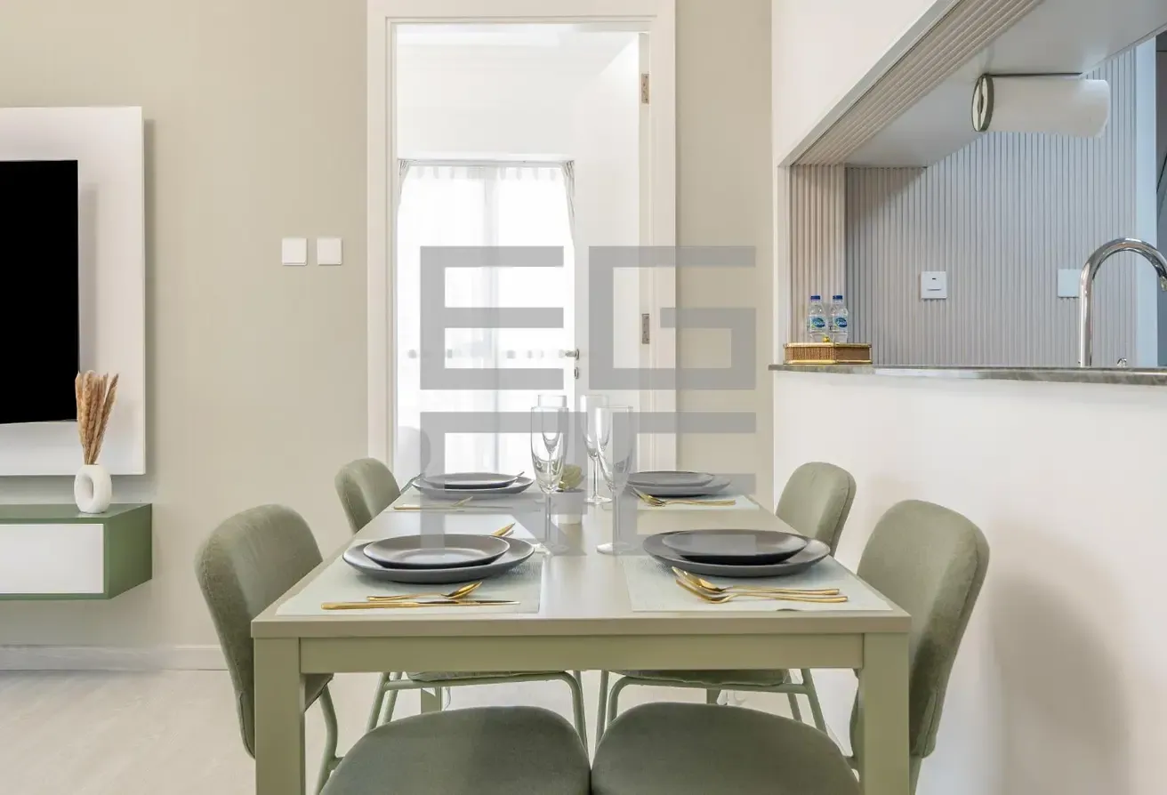Spacious Fully Furnished 1BR | Canal View