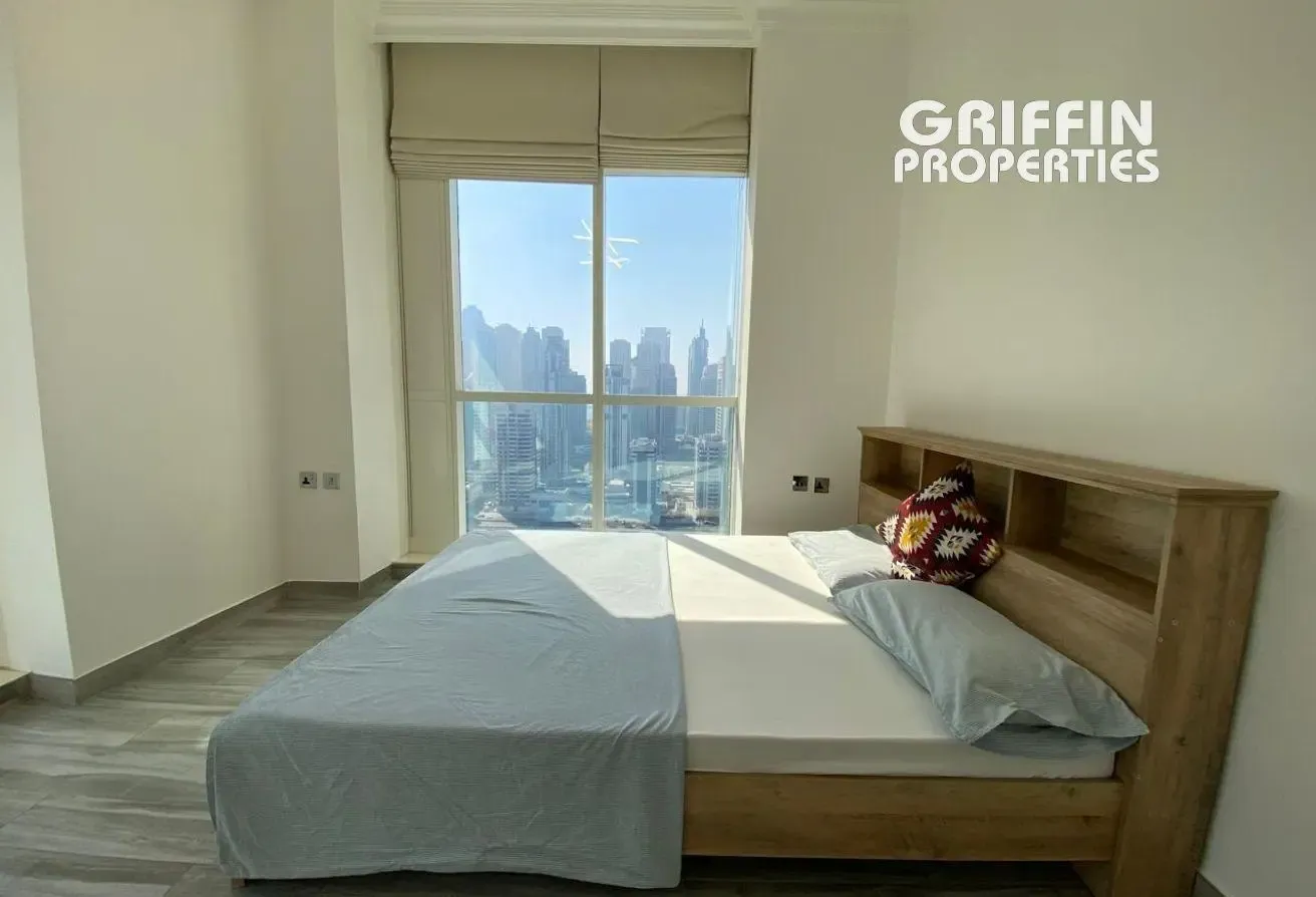 1 BHK | Fully Furnished | Upgraded | High Floor