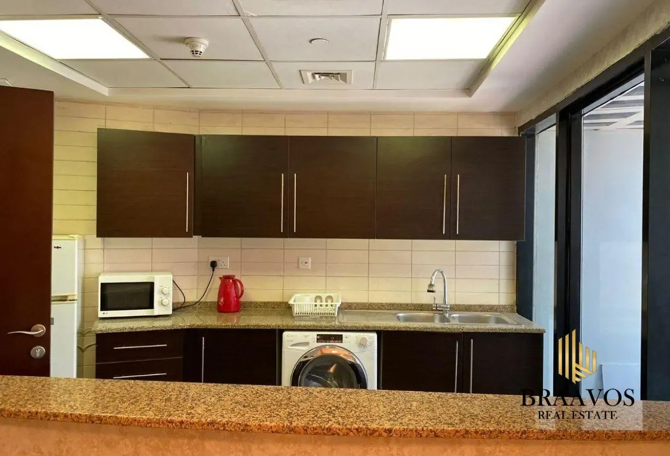 SPACIOUS | LOWER FLOOR | FURNISHED | NEAR METRO