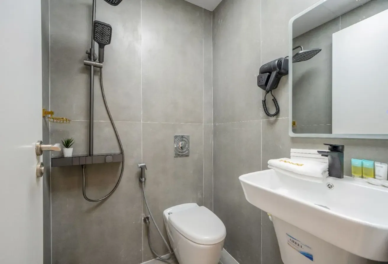 FULLY FURNISHED | MAG 214 | 1 BEDROOM | CLUSTER R