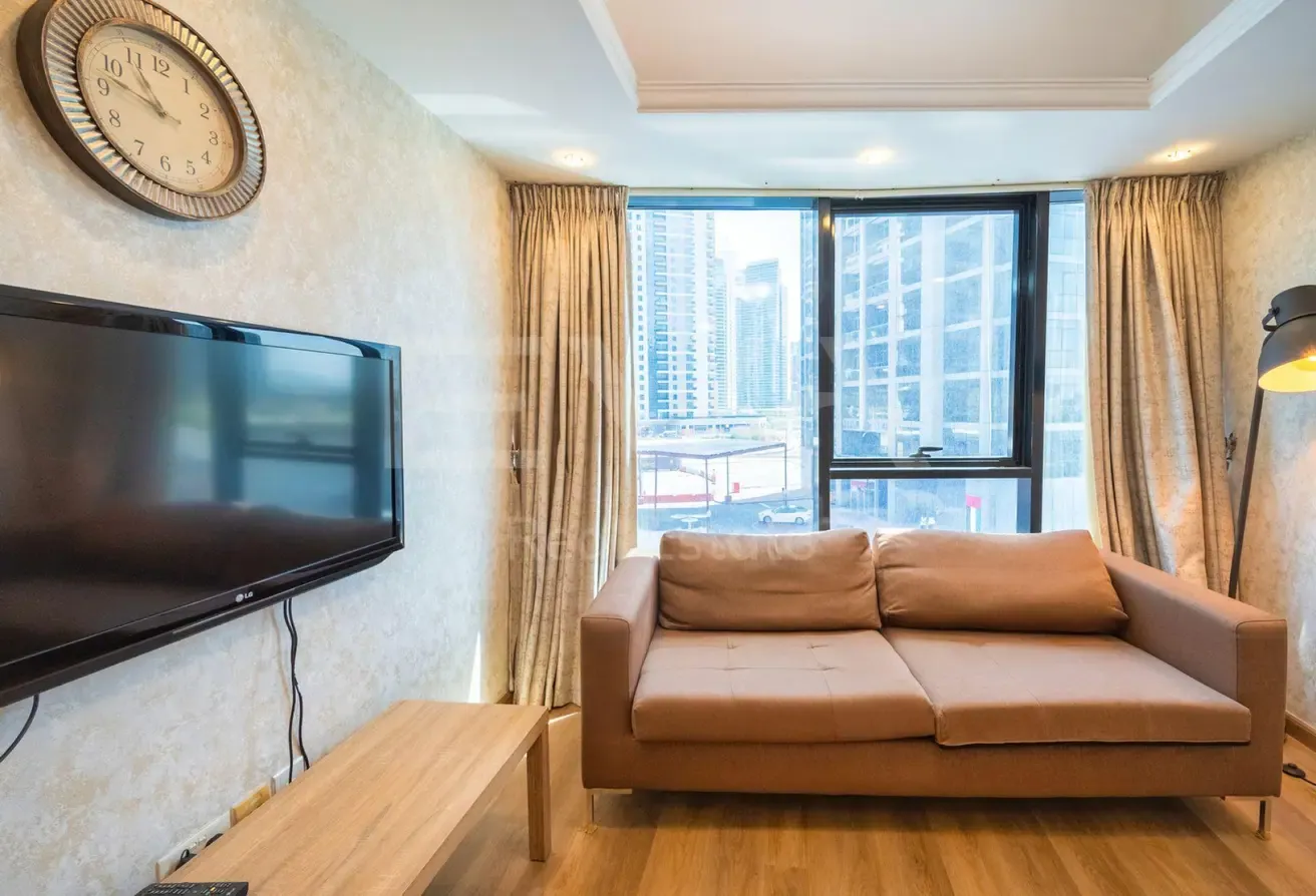 FULLY FURNISHED | COMMUNITY VIEW| READY AND VACANT
