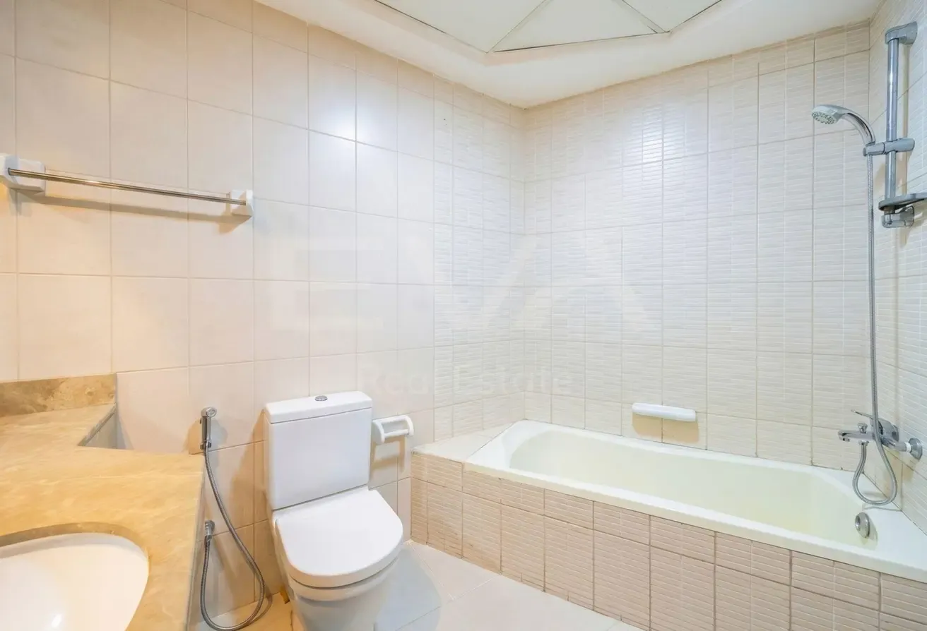 FULLY FURNISHED | COMMUNITY VIEW| READY AND VACANT