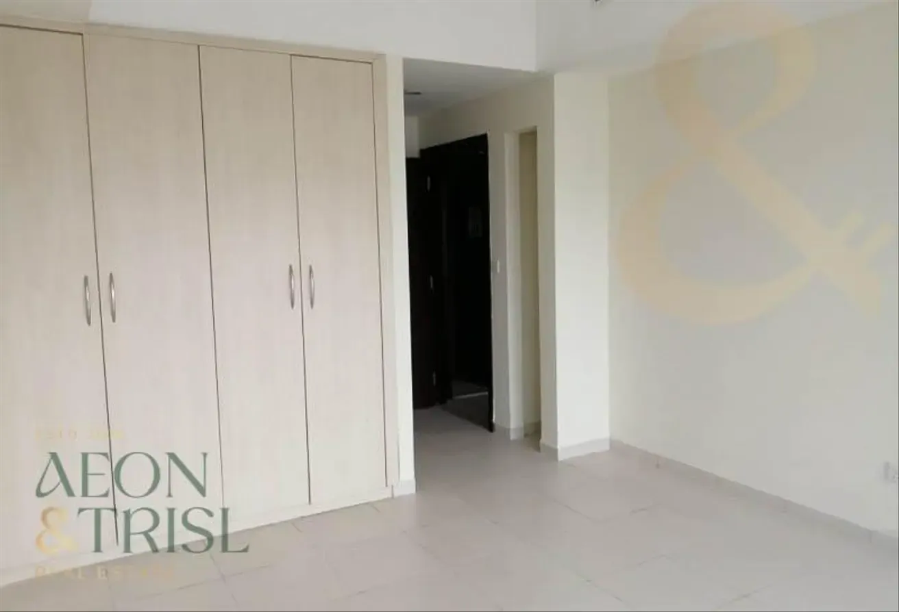 Without Balcony | Furnished | Close to Metro