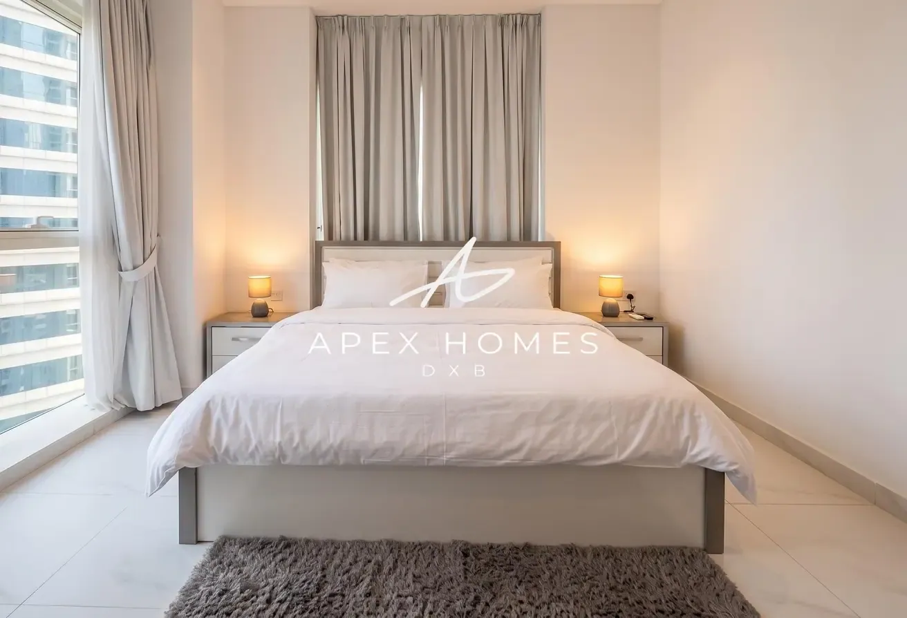 Exclusive | Corner Unit | Furnished | Near Metro