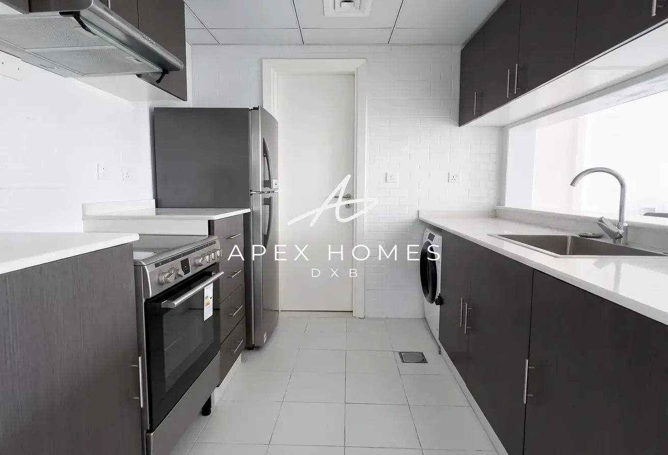 Exclusive | Corner Unit | Furnished | Near Metro