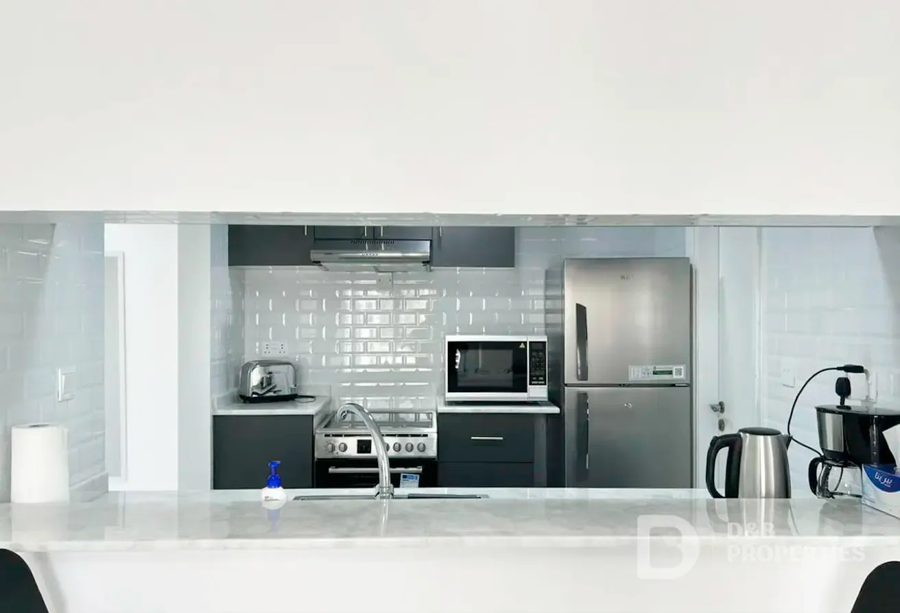 Fully Furnished | Modern Unit | Park view