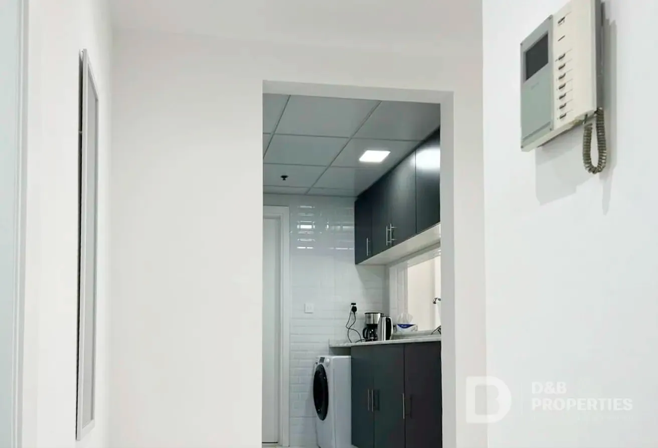 Fully Furnished | Modern Unit | Park view