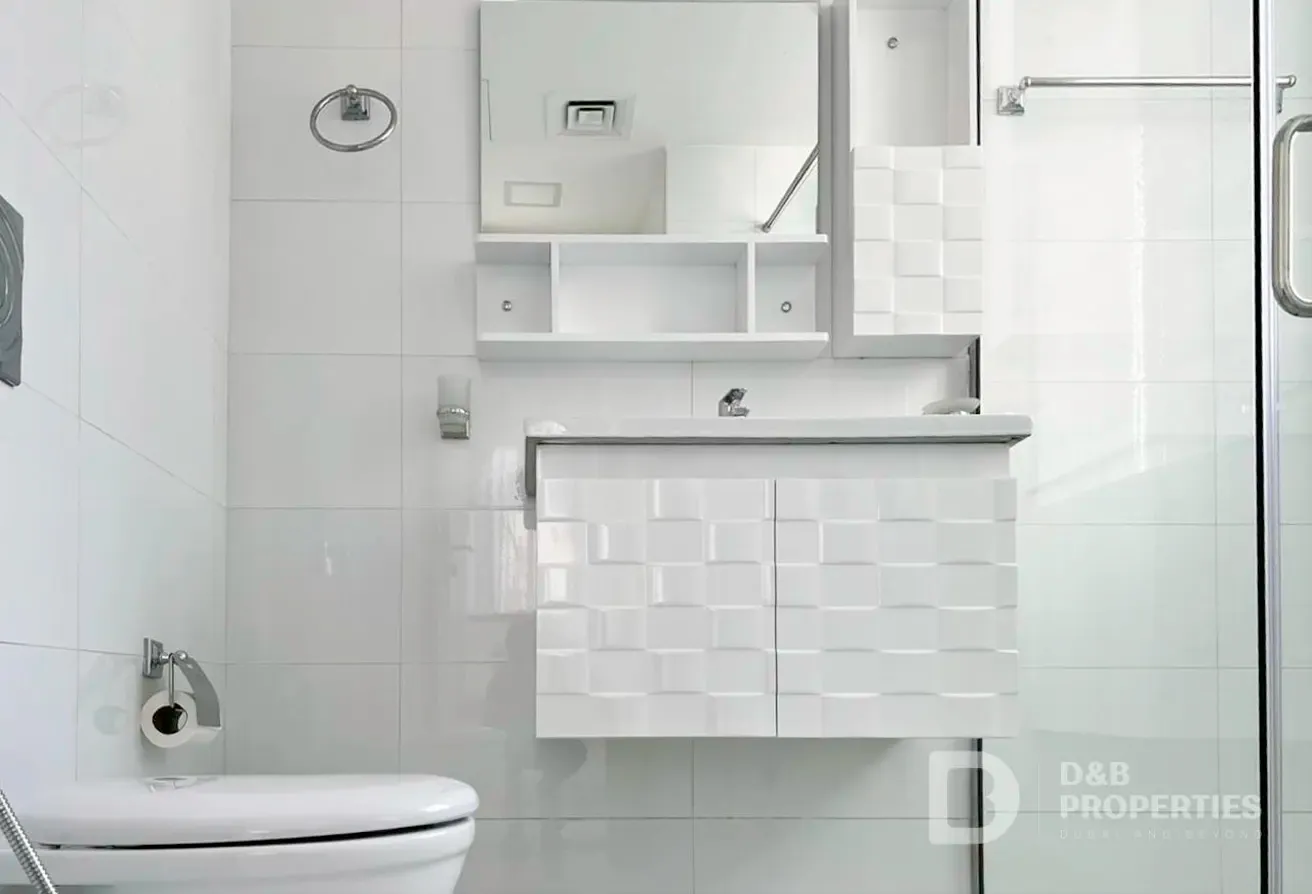 Fully Furnished | Modern Unit | Park view
