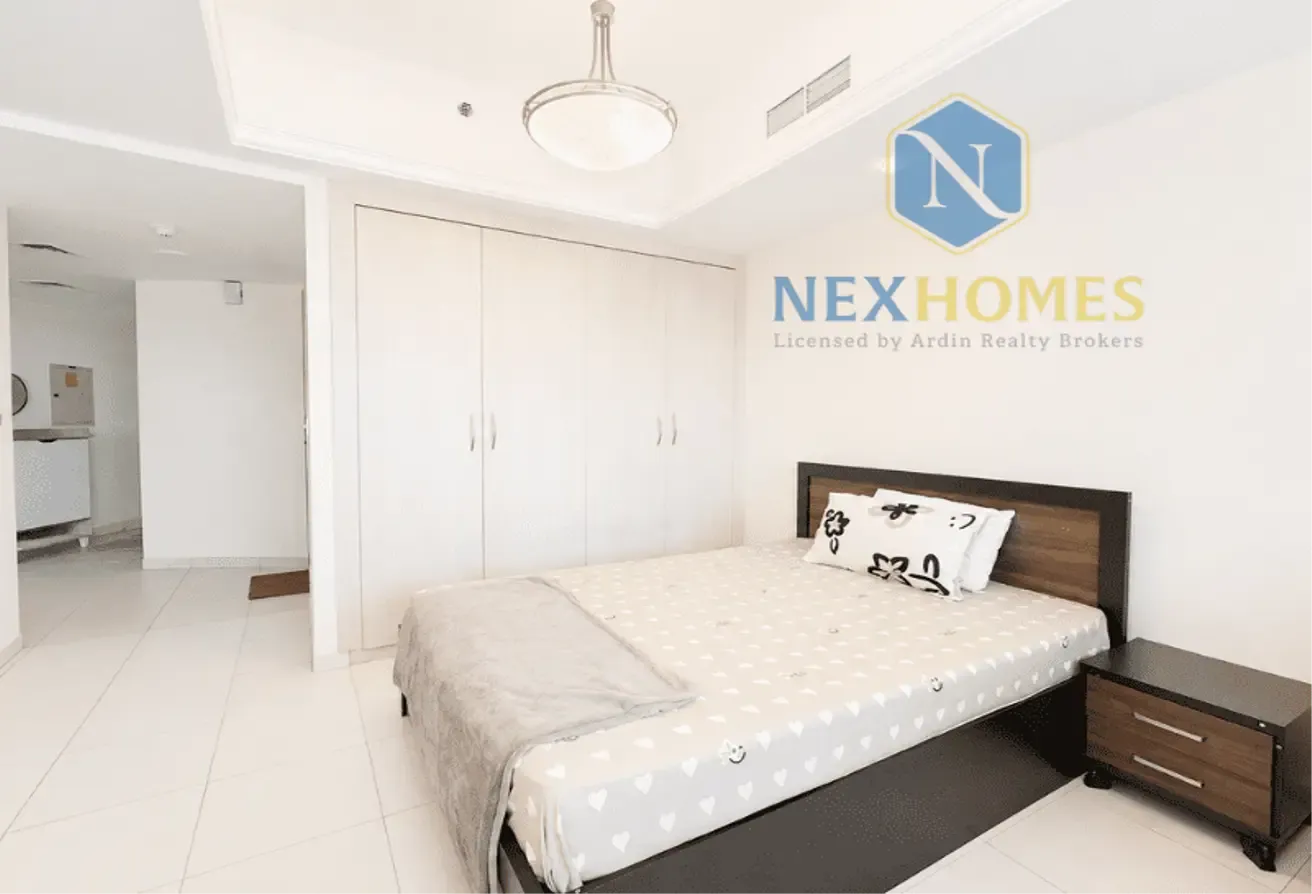 Bright Studio | Semi-Closed Kitchen | 5 Min Metro