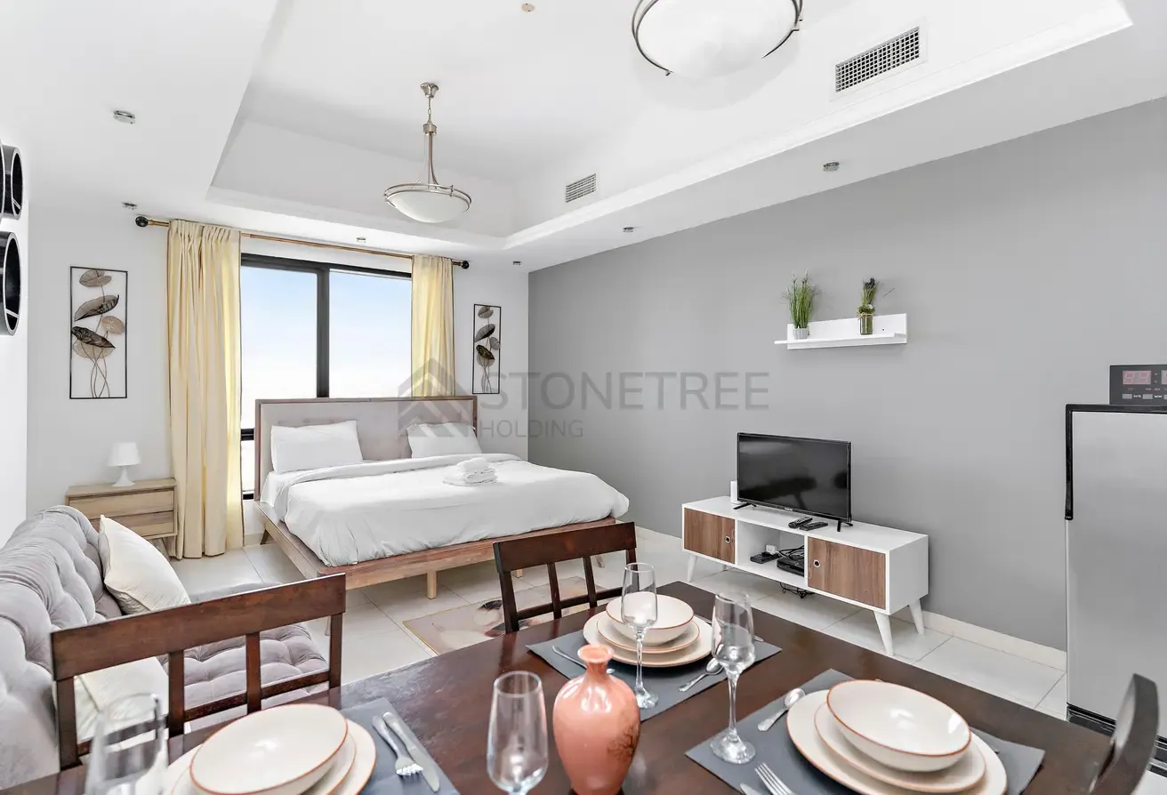 12 CHEQUES | Next to Metro | Near Marina Mall