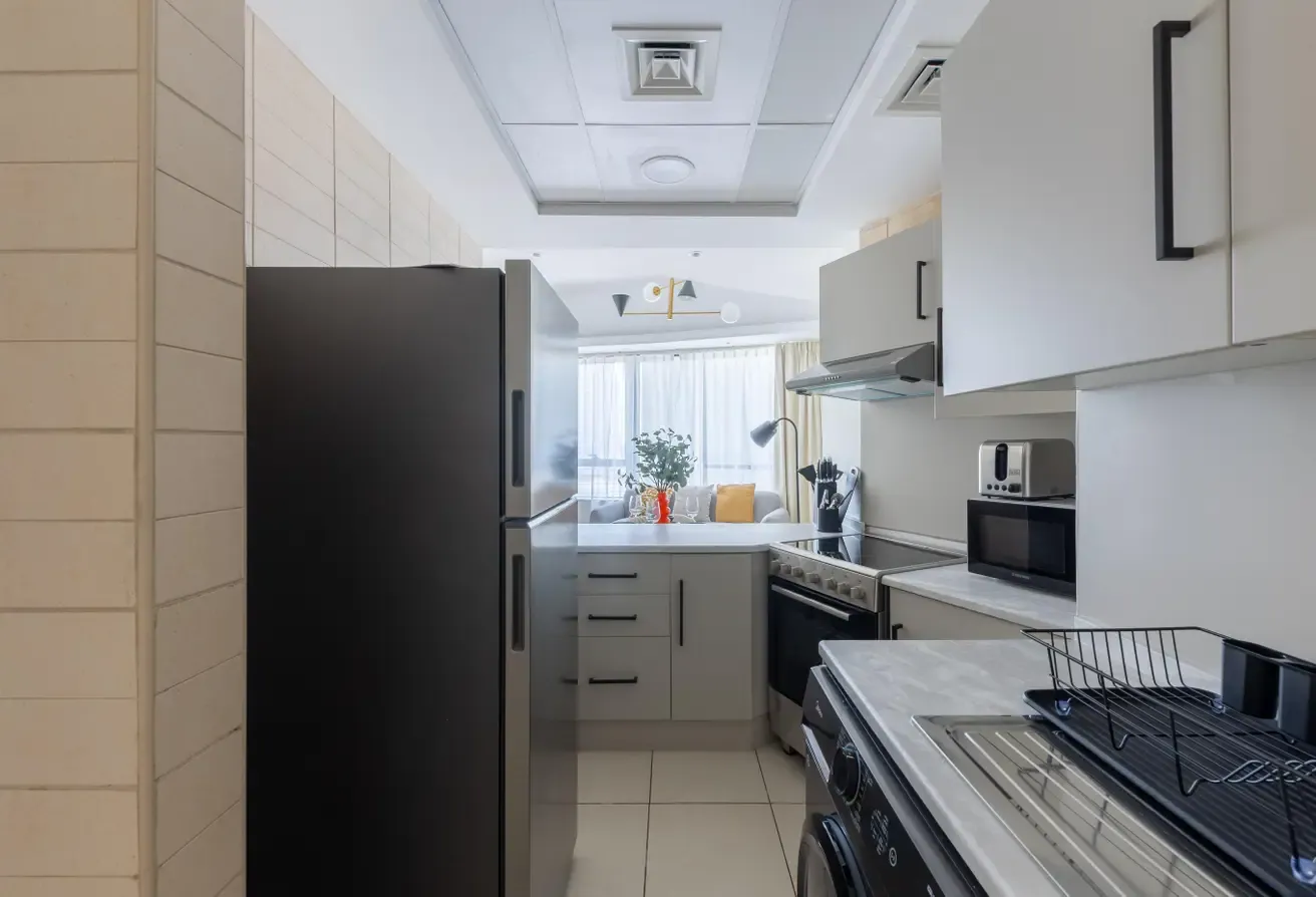 Modern interiors | JLT lake views | JLT