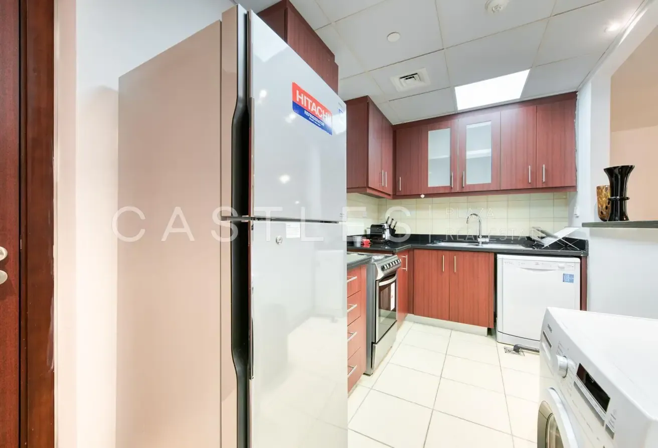 1BR Upgraded & Furnished | Marina View | Ready