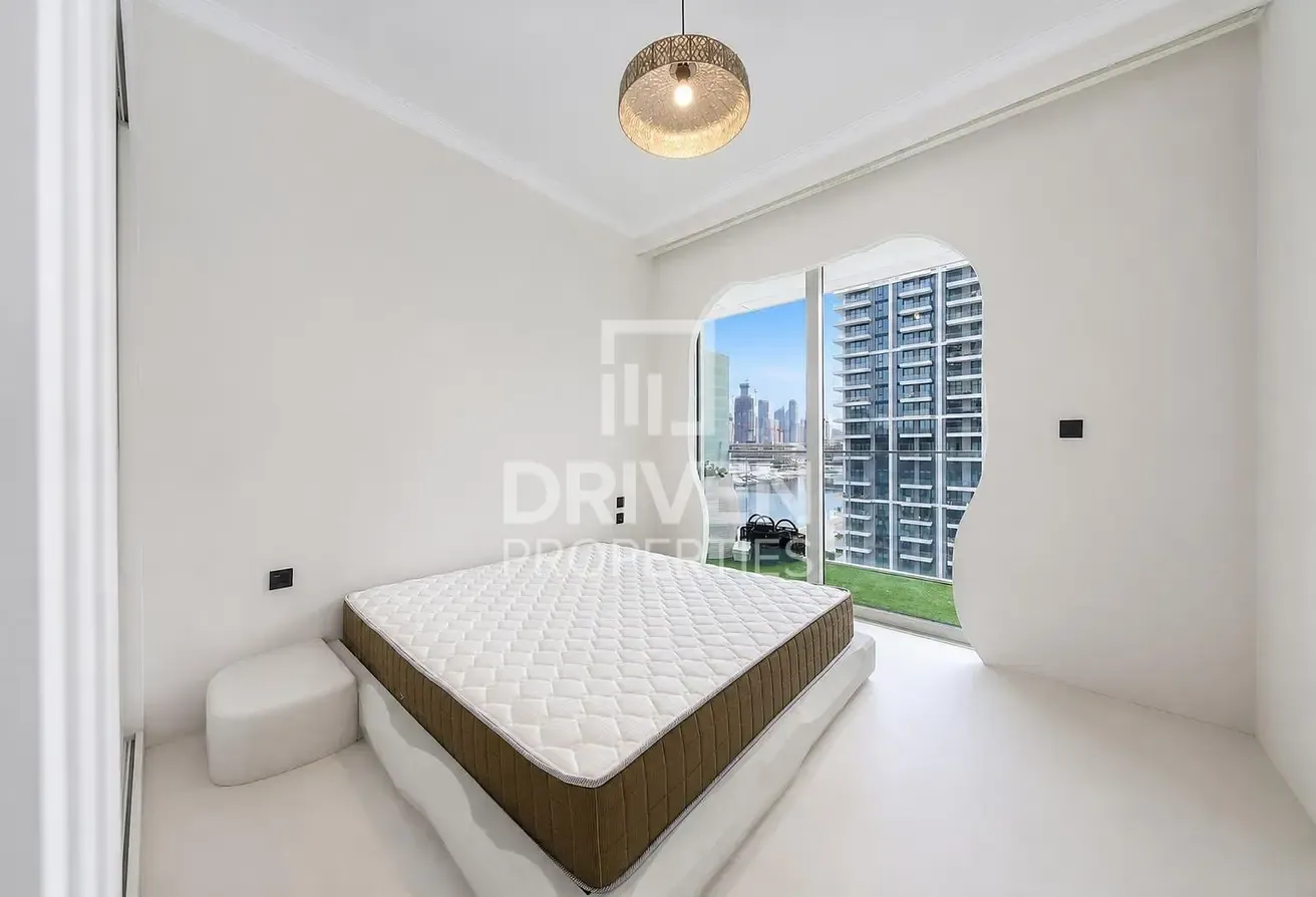 Upgraded | Fully Furnished | Ready to Move in
