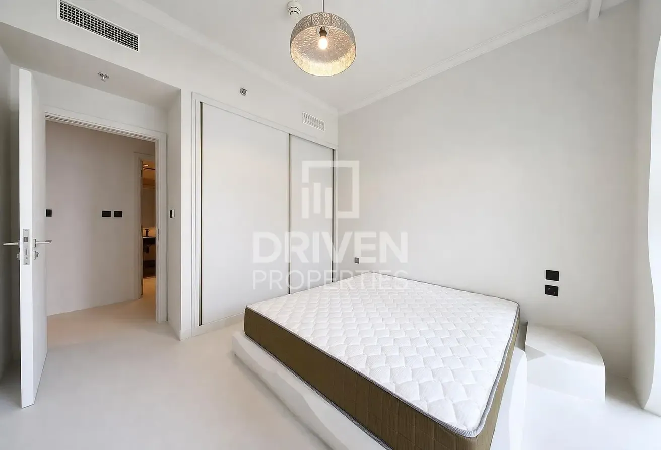 Upgraded | Fully Furnished | Ready to Move in