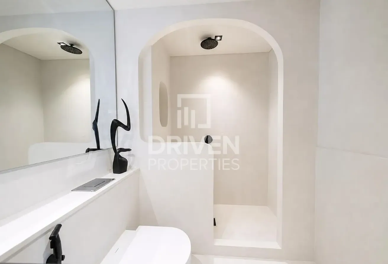 Upgraded | Fully Furnished | Ready to Move in