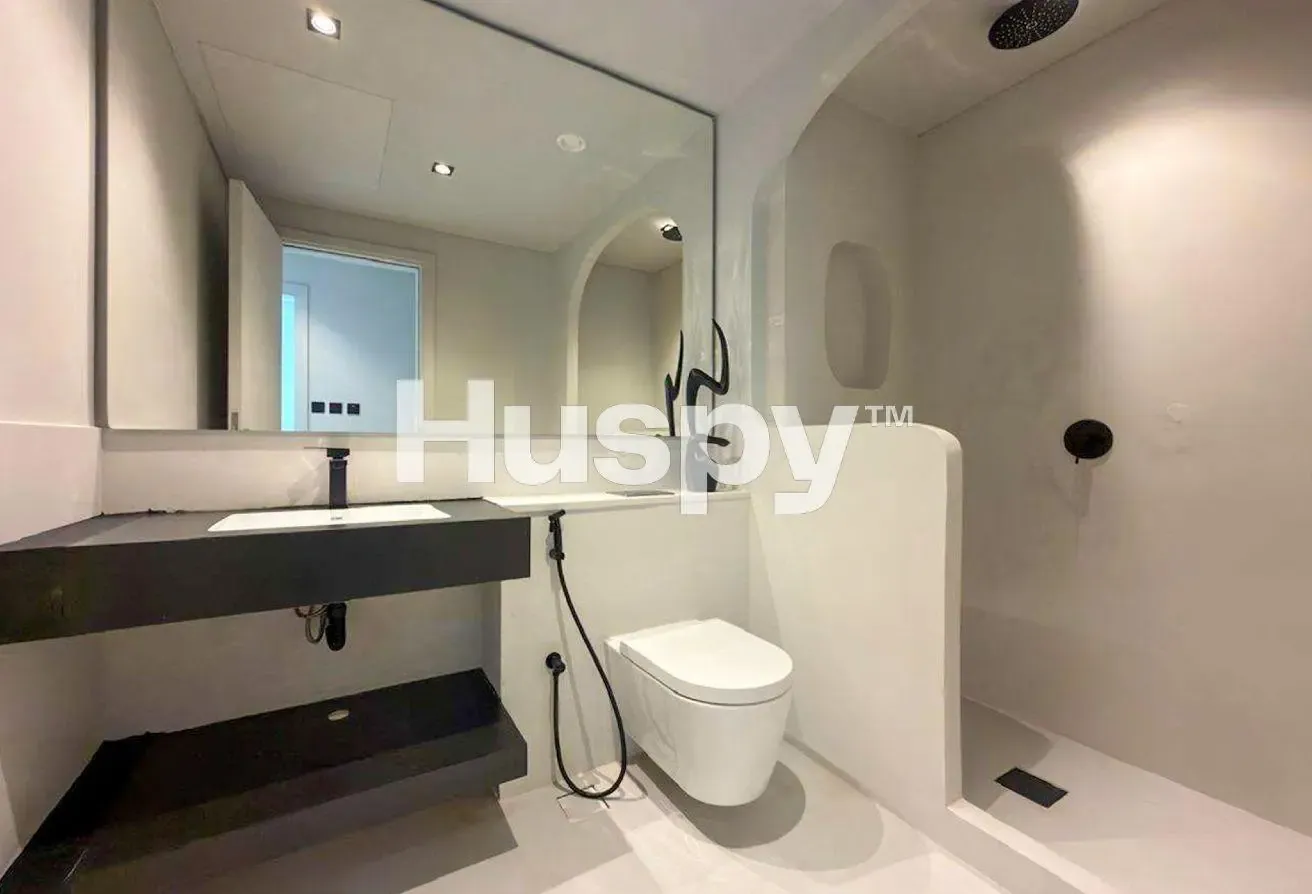 Furnished | Vacant | Beach Access