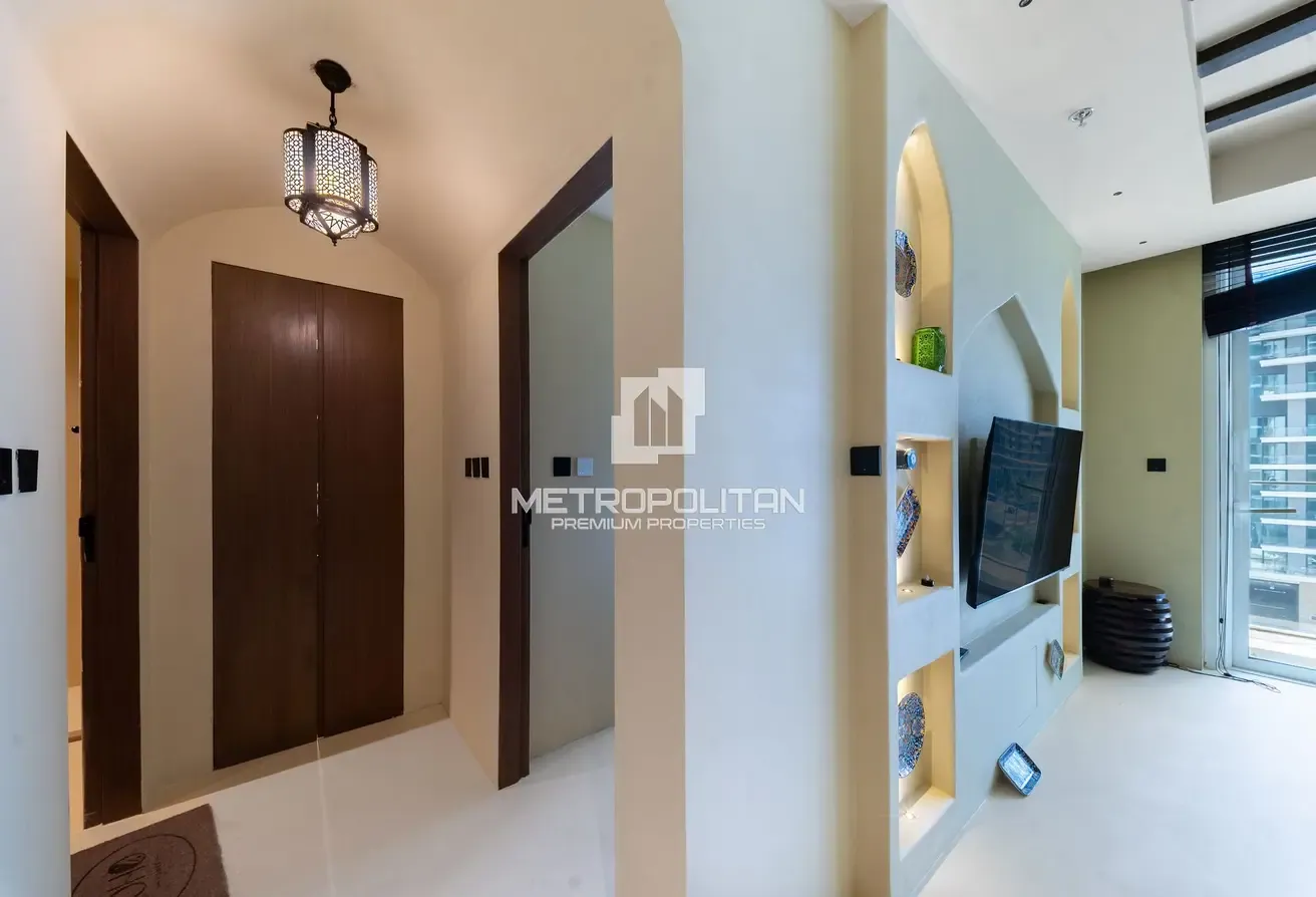 Fully Upgraded Unit | Sea View | Direct Beach