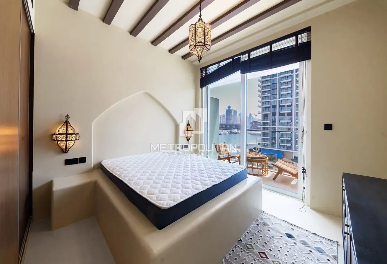 Fully Upgraded Unit | Sea View | Direct Beach