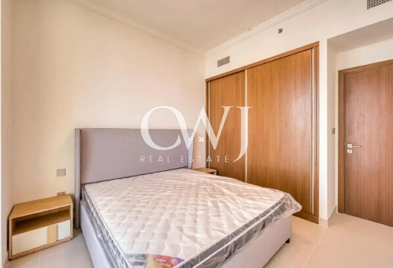 Vacant | Furnished | High Floor | Palm View
