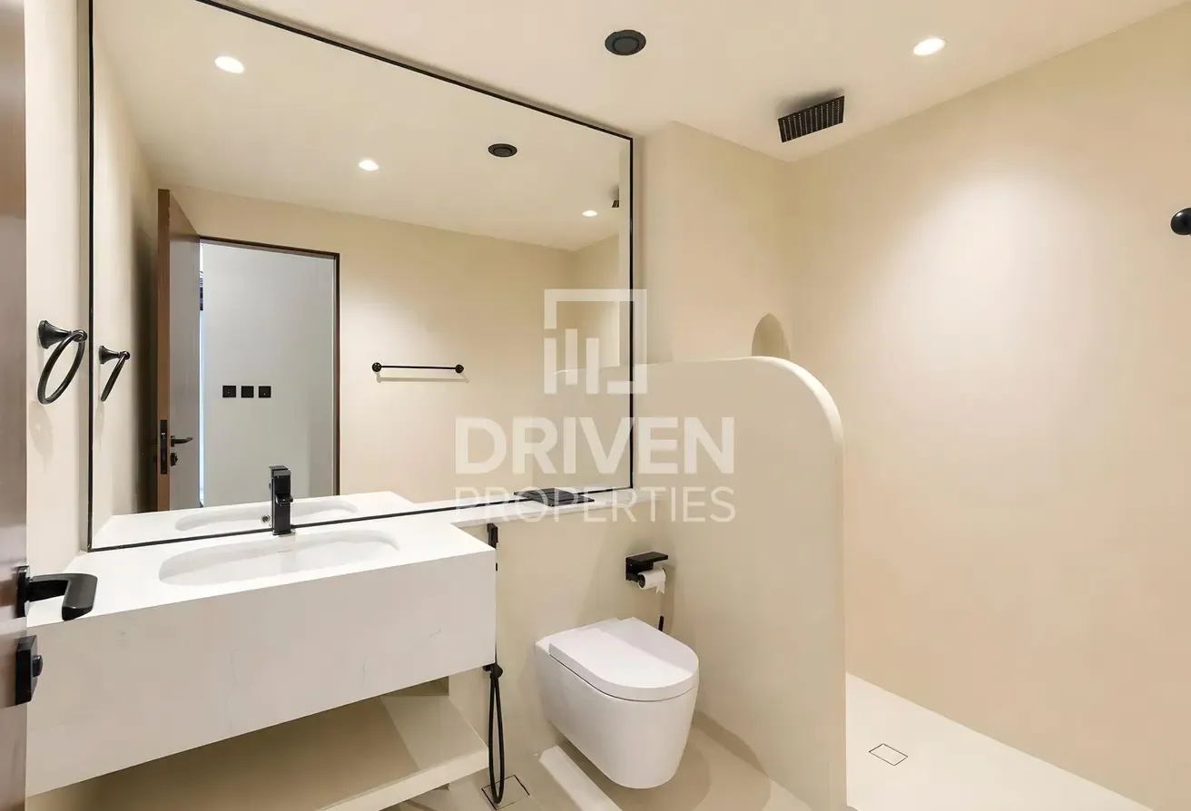 Fully Upgraded | Sea View | Ready To Move In
