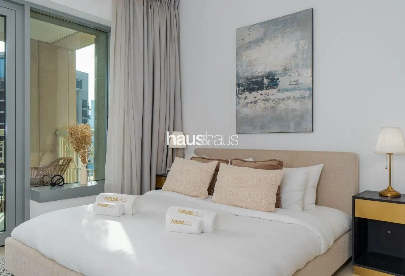 Contemporary | Bright | Lovely City Views