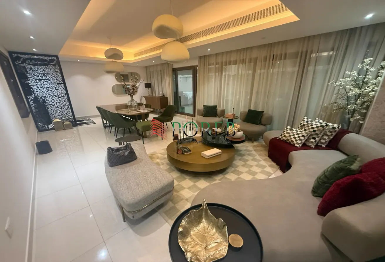 Un-furnished 4 BR | Spacious | Vacant