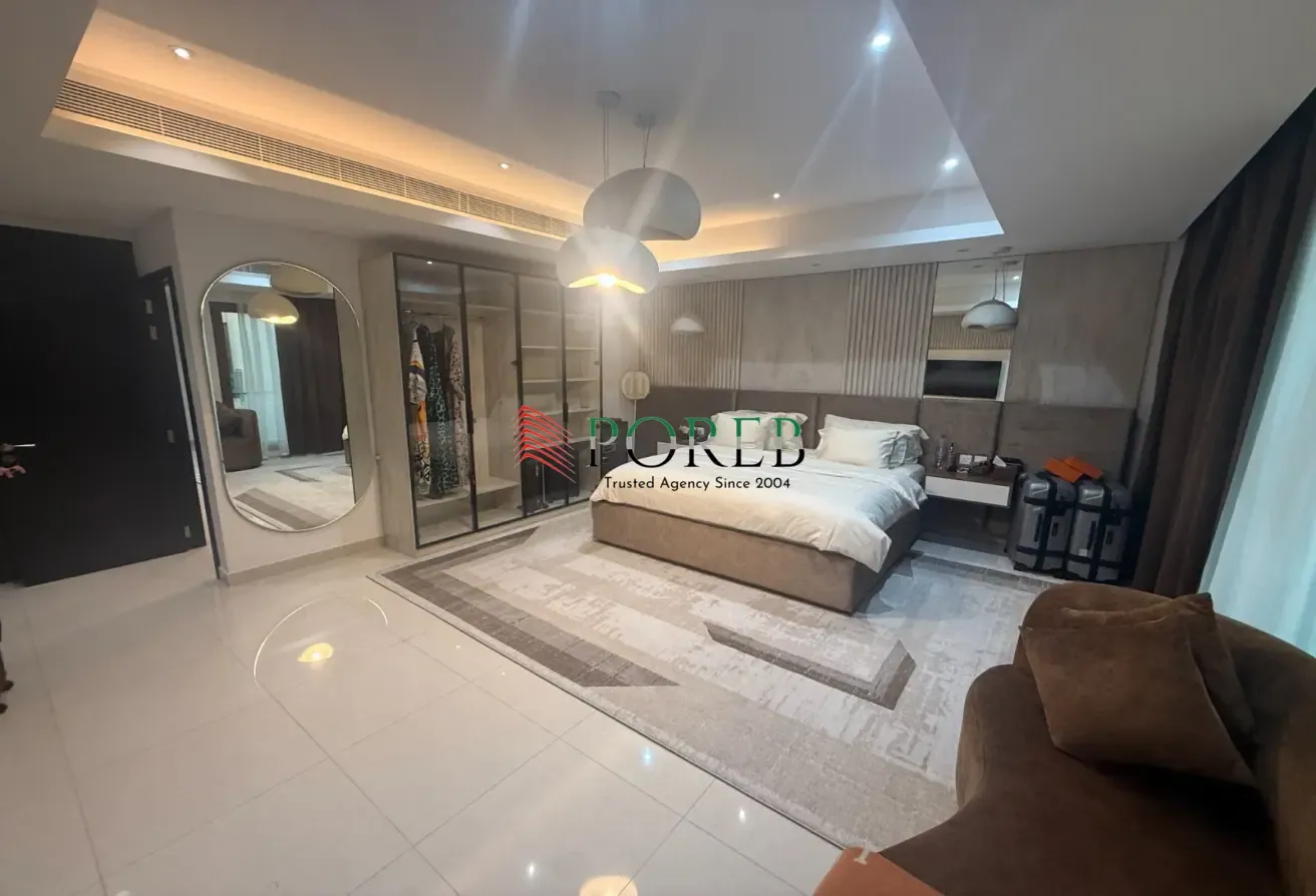 Un-furnished 4 BR | Spacious | Vacant