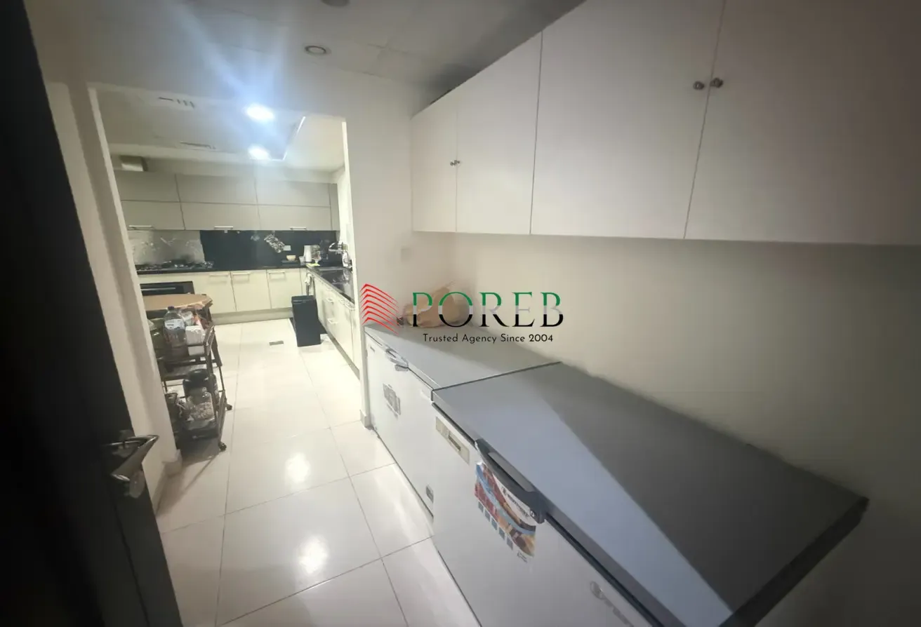 Un-furnished 4 BR | Spacious | Vacant