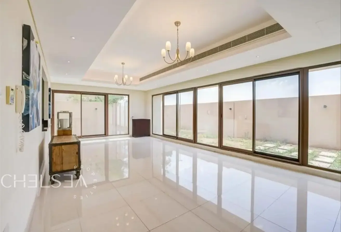 PRIME LOCATION | MIDDLE UNIT | MULTIPLE OPTIONS