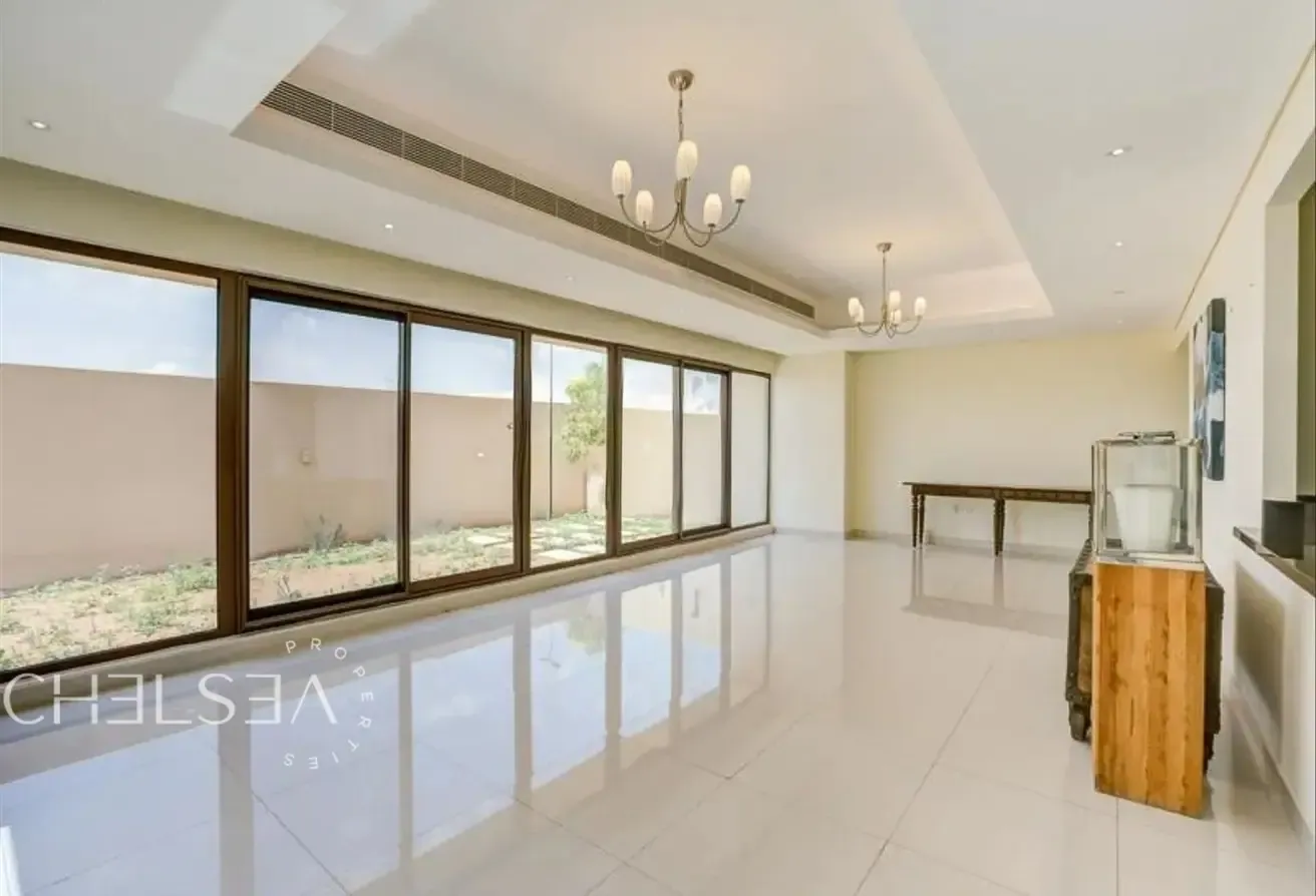 PRIME LOCATION | MIDDLE UNIT | MULTIPLE OPTIONS