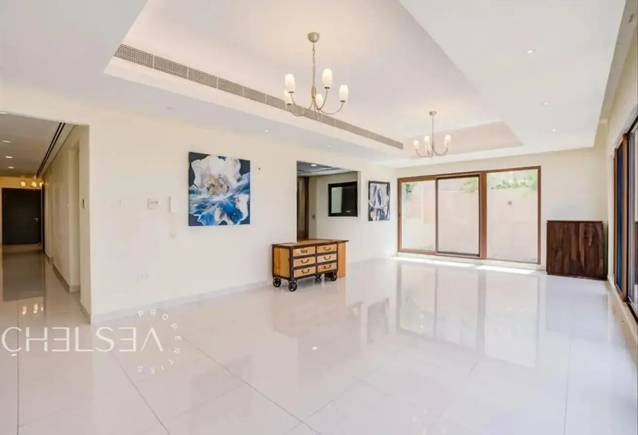 PRIME LOCATION | MIDDLE UNIT | MULTIPLE OPTIONS