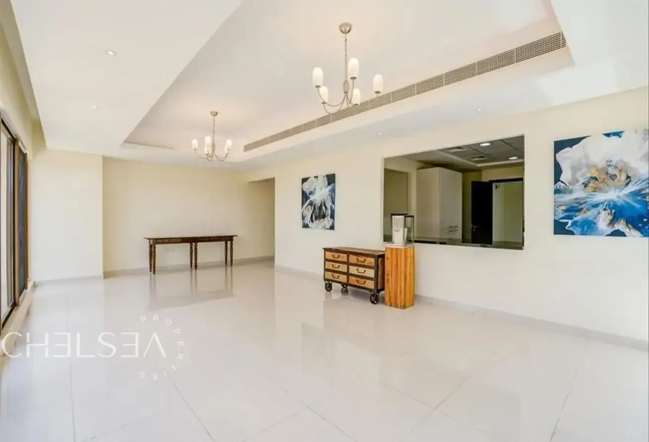 PRIME LOCATION | MIDDLE UNIT | MULTIPLE OPTIONS